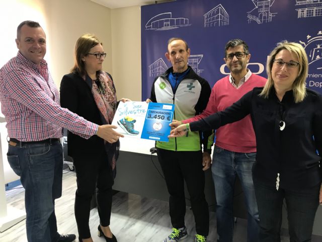 El #retoyosipuedo recibe 3.450 euros recaudados en la V San Silvestre Ciudad de Lorca que irán destinados al proyecto Luz para el Parkinson de ASLEP - 1, Foto 1