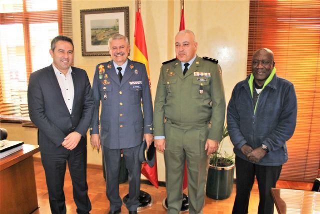 El alcalde recibió hoy a quienes más cerca estarán mañana de SS.MM. los Reyes Magos de Oriente, previa a su llegada a nuestra ciudad - 2, Foto 2