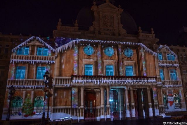 El Palacio Consistorial se transforma con un espectáculo de luz y sonido - 1, Foto 1