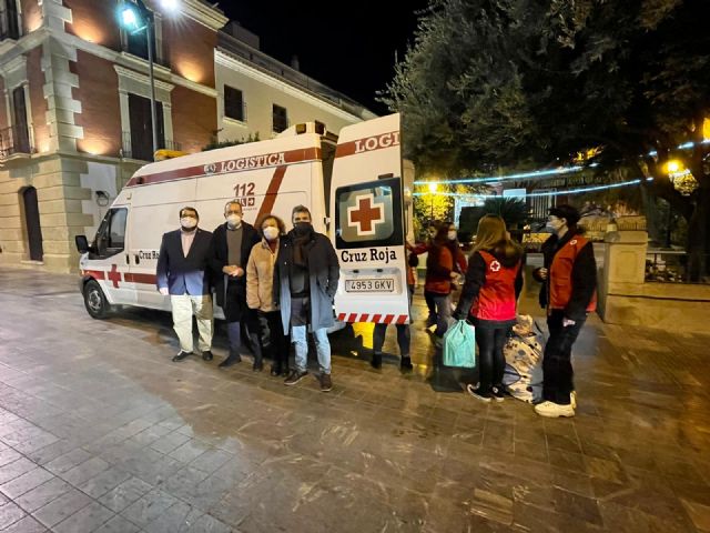 El Paso Blanco entrega a Cruz Roja cerca de 1000 juguetes y productos de material escolar - 1, Foto 1