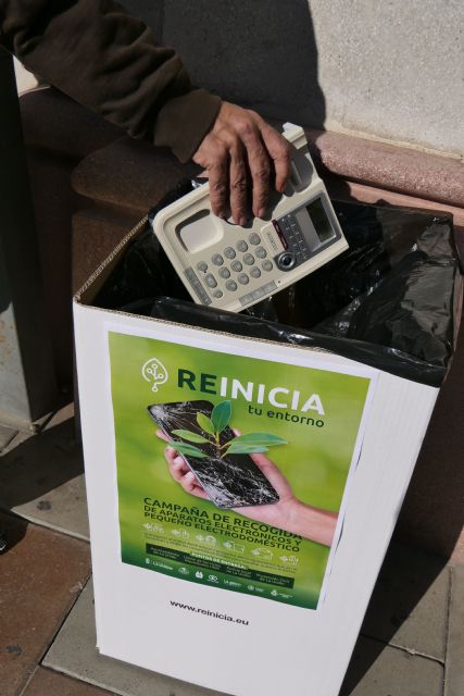 El Ayuntamiento de La Unión reciclará aparatos electrónicos que canjeará por nuevos árboles para la Sierra Minera - 3, Foto 3