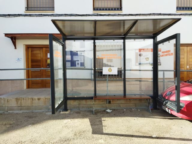 El Ayuntamiento de Lorca destina cerca de 30.000 euros al arreglo y la instalación de nuevas marquesinas este año 2022 - 1, Foto 1