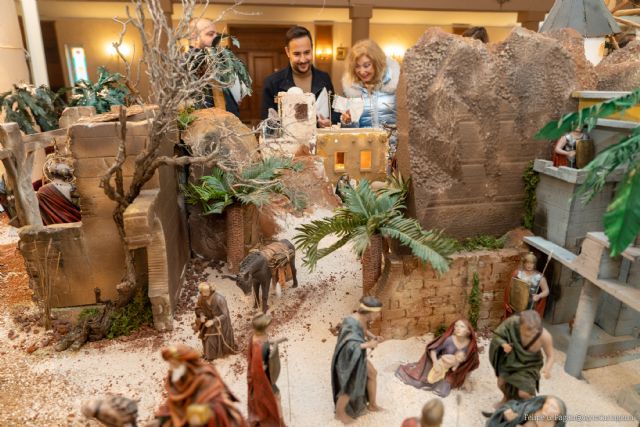 El jurado del concurso de belenes de Cartagena recorre una veintena de nacimientos - 1, Foto 1