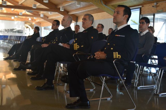 Militares de la Escuela Naval de Guerra de Minas de la OTAN asisten en la UPCT a un taller sobre robótica submarina - 2, Foto 2