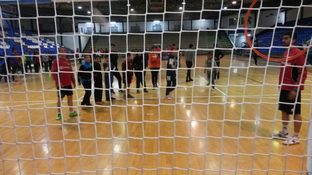Los chavales de los Centros Interculturales disfrutan de una jornada de fútbol sala con el Plásticos Romero - 1, Foto 1