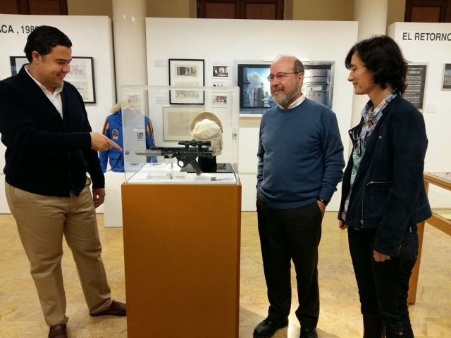 La claqueta original de Tiburón, usada por Steven Spielberg, en la exposición Making Movies de la Universidad de Murcia - 2, Foto 2