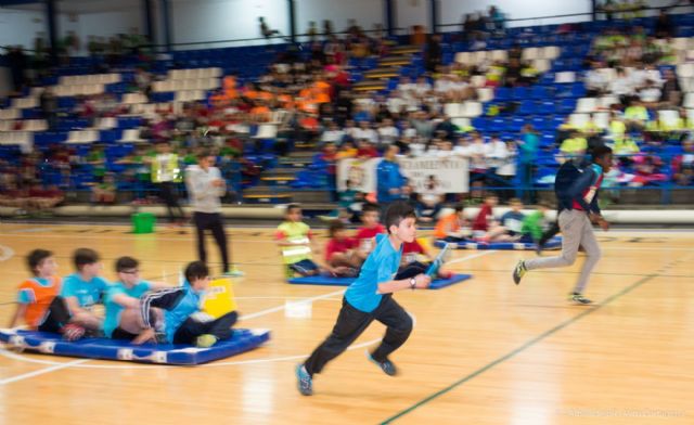 Jugando al Atletismo pone a correr a cerca de trescientos alevines - 3, Foto 3