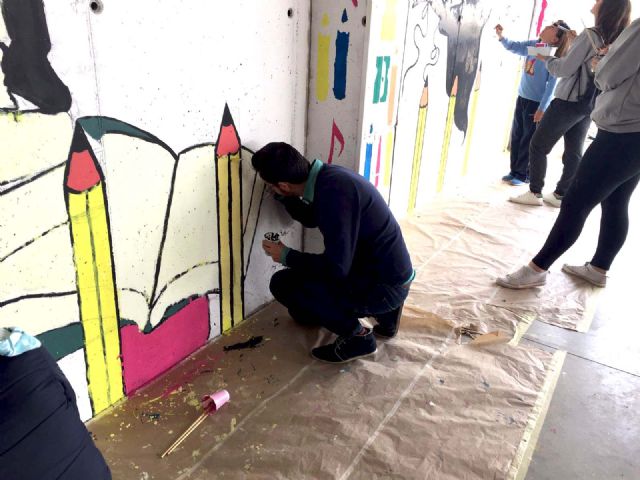 Un mural en defensa de la educación de jóvenes en minorías - 5, Foto 5