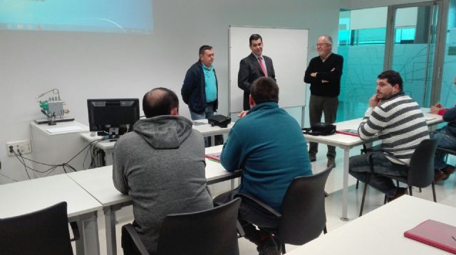 La Comunidad convoca 6 exámenes para profesionales del transporte de mercancías y viajeros y materias peligrosas - 1, Foto 1