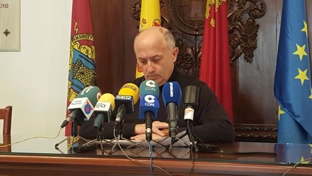 Ciudadanos  Lorca solicita que se estudie un diseño metálico para sustituir los cristales de la pasarela Alcalde Miguel Navarro - 1, Foto 1