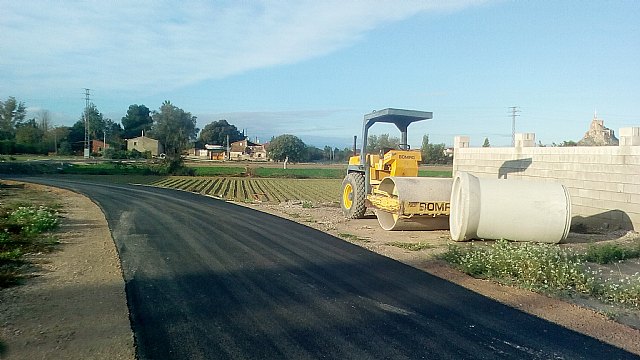 Cambiemos Murcia exige una investigación urgente por el asfaltado de una acequia en Llano de Brujas por parte del pedáneo, del PP - 1, Foto 1