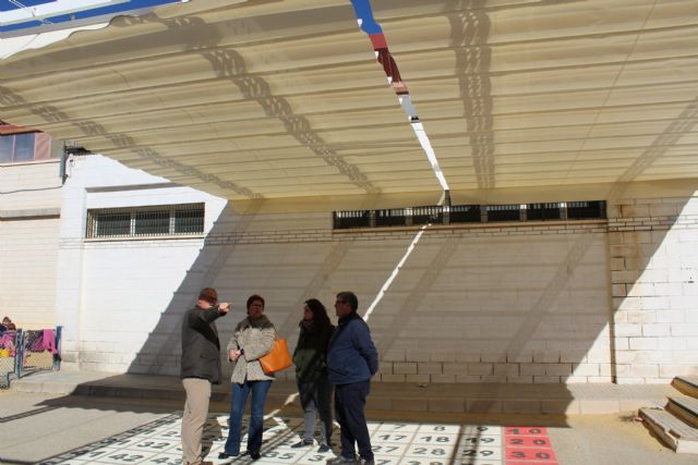 Instalado toldo de sombraje en el patio del Colegio Miguel Hernández - 3, Foto 3