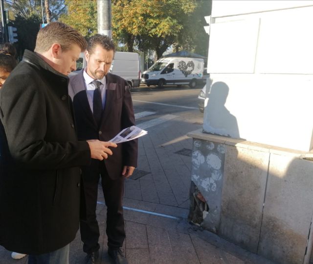 Comienzan las obras de reparación  del lateral del mercado de Verónicas - 1, Foto 1