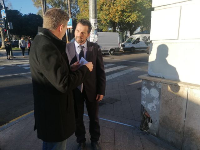 Comienzan las obras de reparación  del lateral del mercado de Verónicas - 3, Foto 3