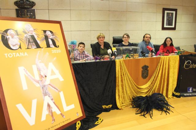 Wilson Xavier Gavilanes y Kiara María López Voduta, ambos del Colegio La Milagrosa; Musa y don Carnal infantiles del Carnaval de este año 2020 - 3, Foto 3