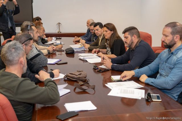 El Gobierno explica a los sindicatos la repercusión económica del acuerdo y los emplaza a una nueva reunión - 1, Foto 1