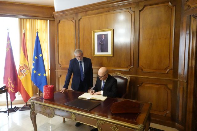 El presidente de la Asamblea recibe el embajador de Turquía - 1, Foto 1