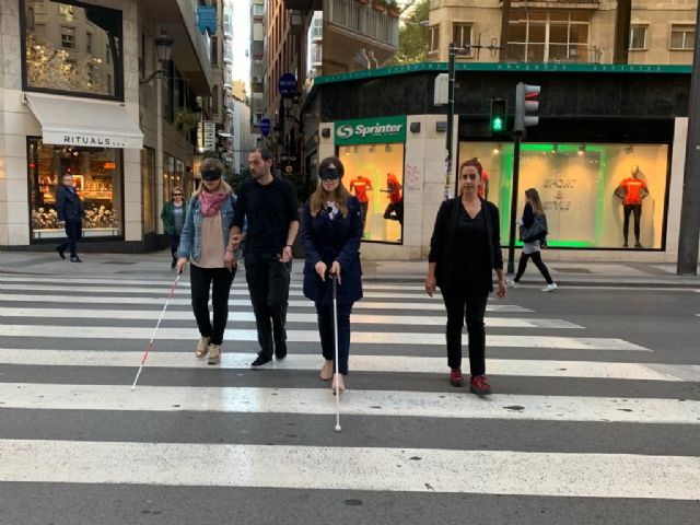 Discapacidad y Movilidad Sostenible colaboran para implantar el dispositivo passblue en zonas prioritarias de Murcia - 2, Foto 2