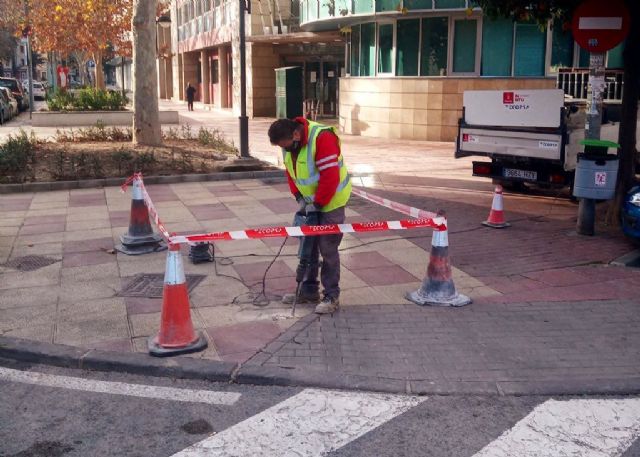 Fomento realiza 1.800 actuaciones para el mantenimiento de los barrios de Murcia - 2, Foto 2