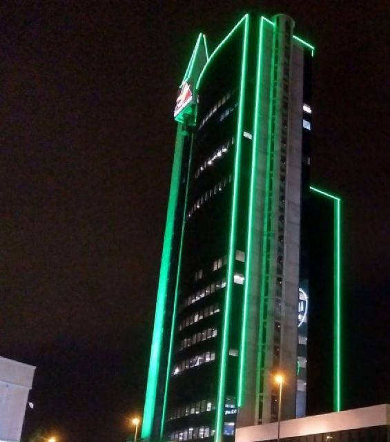 Las Torres Urban Center de Grupo Fuertes permanecern hoy iluminadas de color verde con motivo del Da Mundial contra el Cncer, Foto 1