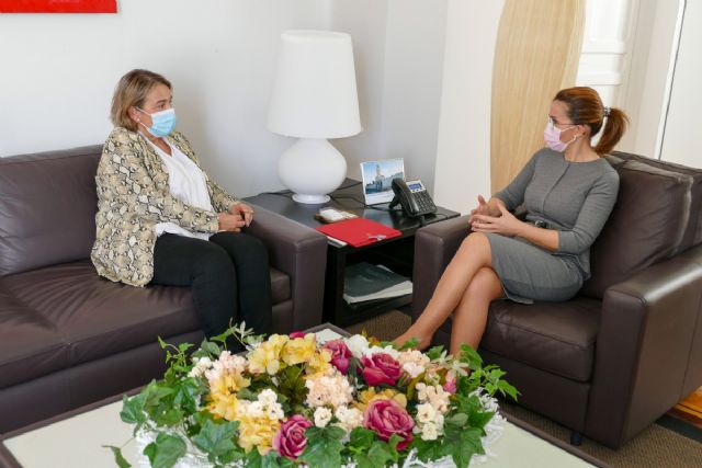 La alcaldesa le desea éxito a Lucía Hernández en su nueva andadura como directora general de Servicios Sociales - 1, Foto 1