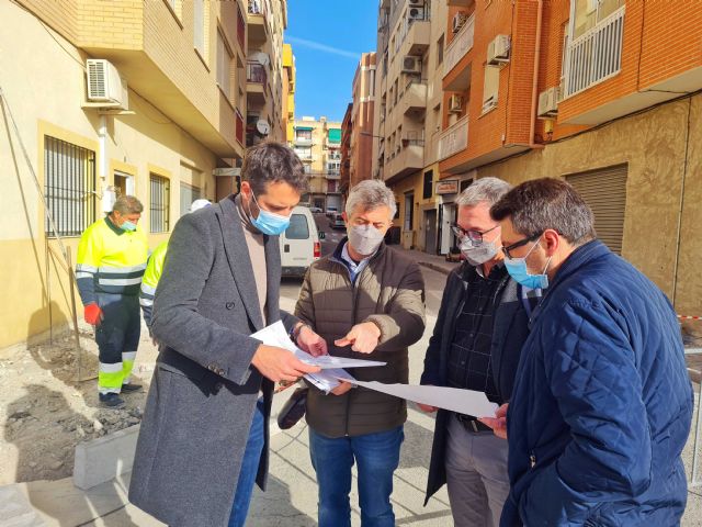 El Ayuntamiento de Caravaca realiza obras en distintas calles para mejorar la accesibilidad y la seguridad vial de los peatones - 2, Foto 2