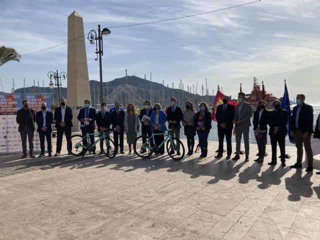 El alcalde de Mazarrn acude a la presentacin de la vuelta ciclista a la Regin de Murcia - Costa Clida, Foto 2