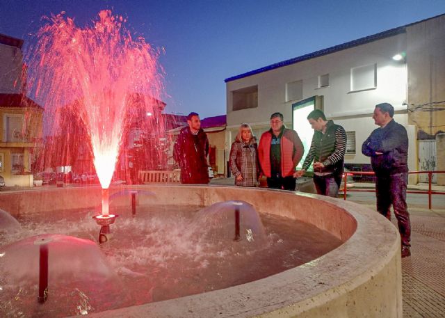 El Ayuntamiento renueva al completo la fuente ornamental del jardín Padre Hellín Las Heras de Javalí Viejo - 2, Foto 2