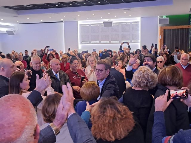En el acto de presentación este viernes del candidato popular a la alcaldía de Alcantarilla Joaquín Buendía - 2, Foto 2