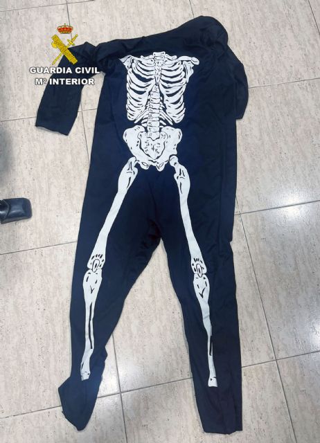 La Guardia Civil detiene a un joven instantes después de atracar una gasolinera en Cabo de Palos - 1, Foto 1