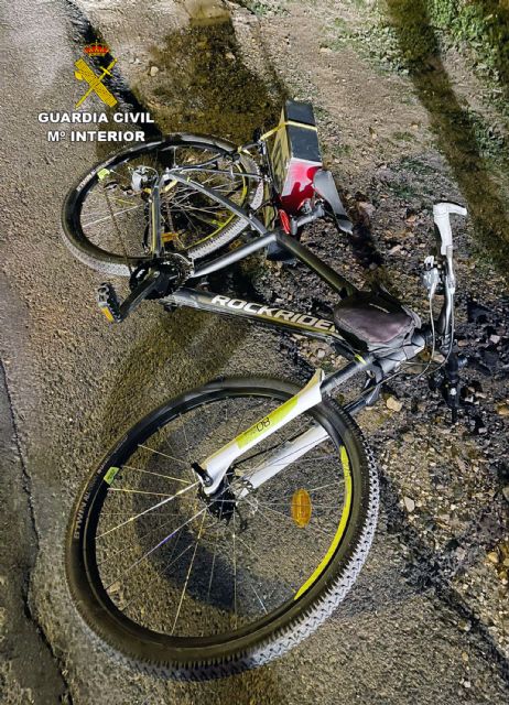 La Guardia Civil detiene a un joven instantes después de atracar una gasolinera en Cabo de Palos - 3, Foto 3