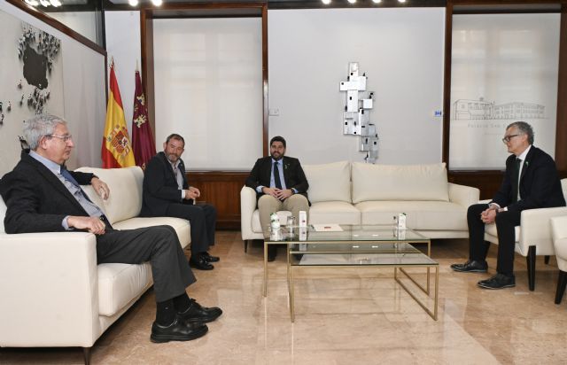 López Miras recibe al nuevo presidente de la Asociación Española contra el Cáncer de la Región de Murcia - 1, Foto 1