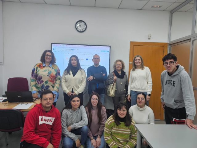 Águilas acoge el Proyecto de FUNDOWN El Turismo Inclusivo. El Auxiliar Turístico - 1, Foto 1