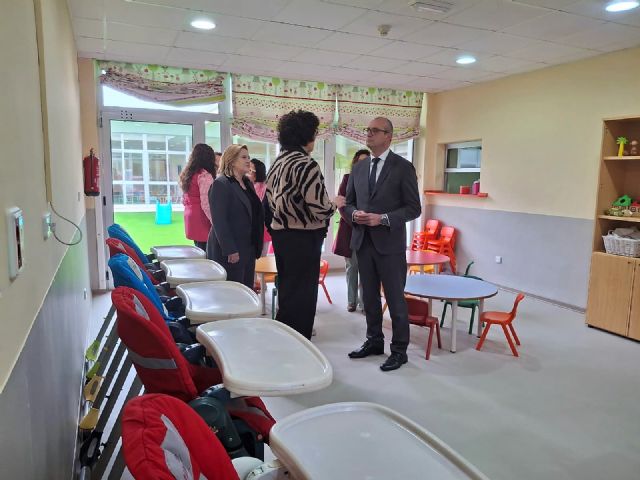 72 ni&ntilde;os de Puerto Lumbreras ya disfrutan de la escuela infantil municipal Juan L�pez totalmente reformada, Foto 3