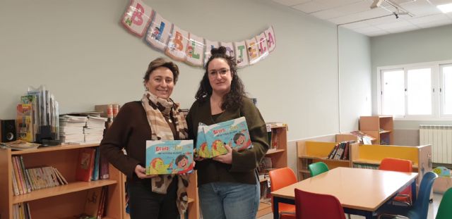 El Ayuntamiento ha repartido 100 libros de Bruno y Firu: una historia valiente entre todos los centros escolares de Jumilla - 5, Foto 5