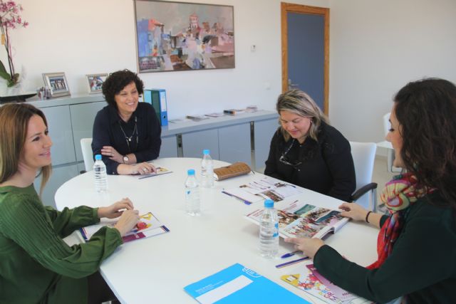 La directora general de Mujer visita el Punto de Atención Especializada a Víctimas de Violencia de Género de Puerto Lumbreras - 2, Foto 2