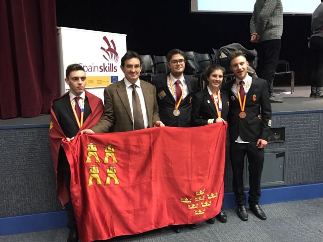 Cuatro alumnos de la Región consiguen medallas en las olimpiadas nacionales de Formación Profesional - 1, Foto 1