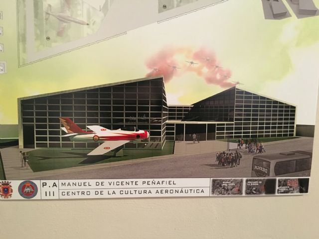 Alumnos de Arquitectura de la UCAM proyectan sus ideas sobre lo que puede ser el futuro Museo de Cultura Aeronáutica de San Javier - 2, Foto 2