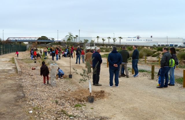 La Vía Verde del Noroeste ya luce más frondosa a su paso por Alguazas - 1, Foto 1