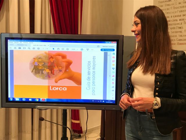 La Guía de servicios para personas mayores recoge todos los programas y herramientas municipales a disposición de los mayores lorquinos - 1, Foto 1