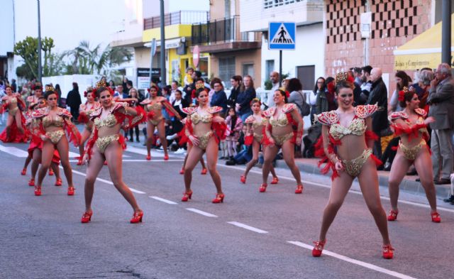 Más de 1.700 personas y 40 comparsas llenan de carnaval las calles de San Pedro del Pinatar - 5, Foto 5