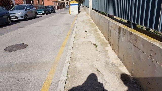 La Concejalía de Obras y Servicios mejora las aceras del Colegio Castellar - 1, Foto 1