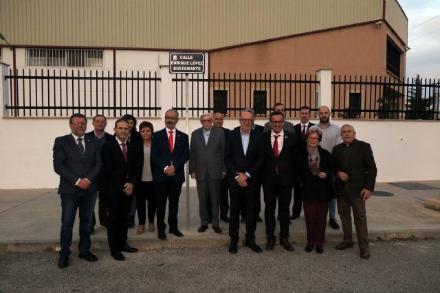 El Ayuntamiento dedica una calle a Enrique López Bustamante, fundador de la fábrica de Chocolate ‘Supremo’ - 2, Foto 2