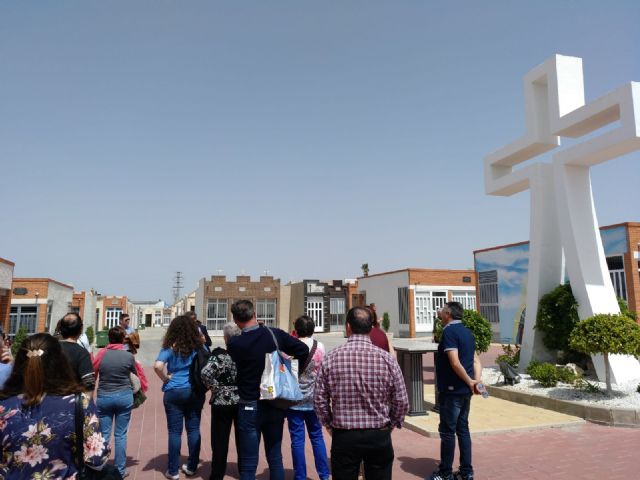 El Ayuntamiento de Molina de Segura inicia una nueva edición de Paseo por el Cementerio en 2020 - 1, Foto 1