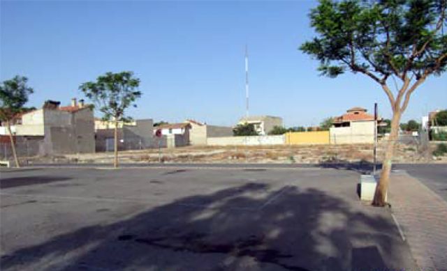 El Ayuntamiento instalará aseos públicos en la explanada del mercado semanal - 1, Foto 1