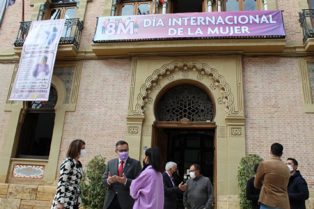 Los edificios emblemáticos de Águilas muestran a Mujeres pioneras, dentro de los actos del 8M - 1, Foto 1