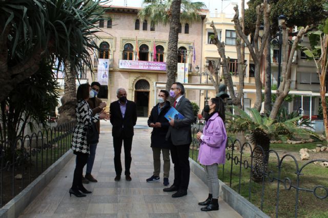 Los edificios emblemáticos de Águilas muestran a Mujeres pioneras, dentro de los actos del 8M - 3, Foto 3