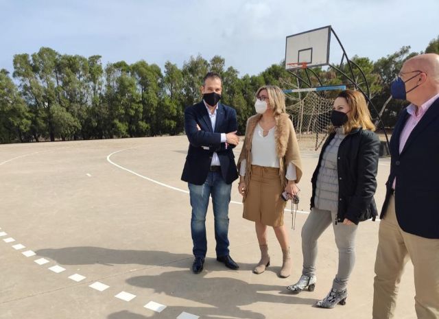 Educación mejora las instalaciones deportivas en el IES Las Salinas de La Manga del Mar Menor - 1, Foto 1