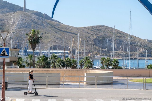 El Ayuntamiento abrirá a consulta pública su proyecto de ordenanza de vehículos de movilidad personal como los patinetes - 1, Foto 1