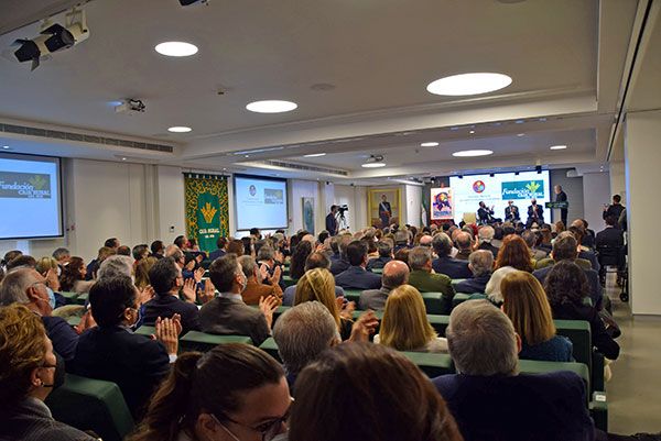 El Cartel de la Semana Santa hispalense 2022, se presentó en la sede de la Caja Rural del Sur de Sevilla - 4, Foto 4